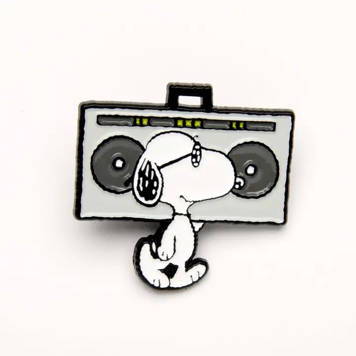 Peanuts Music Is Life Pin Badge - Boombox