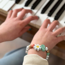 Load image into Gallery viewer, Make Your Own Daisy Chain Bracelet
