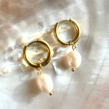 Load image into Gallery viewer, Natural Drop Pearl Detachable Charm Hoop Earrings

