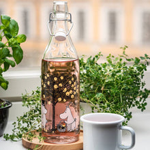 Load image into Gallery viewer, Moomin Glass Bottle with clamp stopper 1 L - Apples
