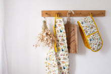 Load image into Gallery viewer, Brambly Hedge Organic Cotton Double Oven Gloves - Spring Picnic
