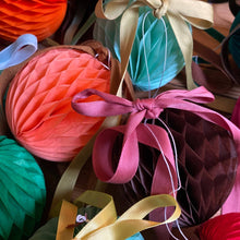 Load image into Gallery viewer, Paper Ball Decoration Lilac by Petra Boase
