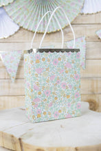 Load image into Gallery viewer, Set Of 4 Party Bags - Floral Pink
