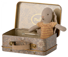 Load image into Gallery viewer, Maileg Bunny Micro in Suitcase 3 Assorted Colours
