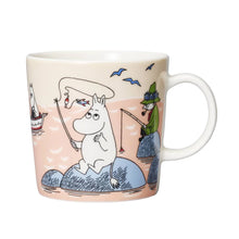 Load image into Gallery viewer, Moomin Mug, Fishing
